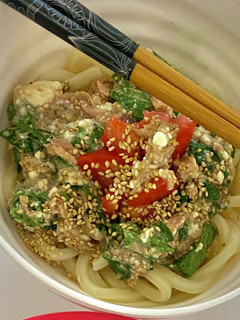 トマト豆腐ツナ大葉ごま 冷うどん-レシピのメイン写真