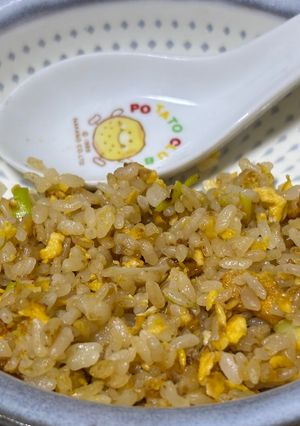 卵とネギのシンプル炒飯(ちょいマヨ)-レシピのメイン写真