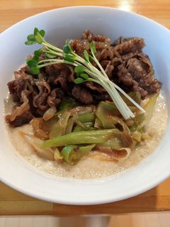 すき焼きとろろ丼-レシピのメイン写真