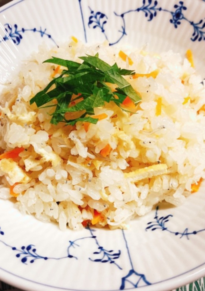 ストウブで新生姜としらすの炊き込みご飯-レシピのメイン写真