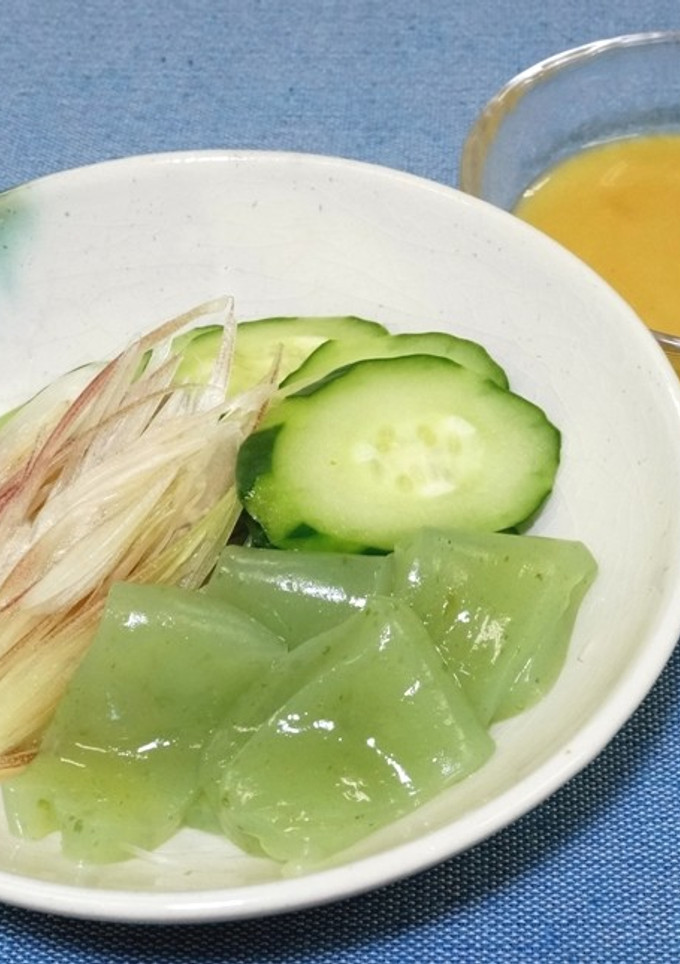 刺身蒟蒻・きゅうり・みょうがの酢みそがけ-レシピのメイン写真