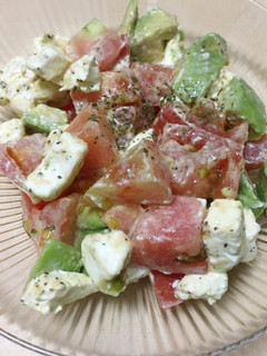 簡単おかず:マグロアボカドクリチーサラダ-レシピのメイン写真