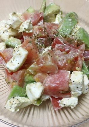 簡単おかず:マグロアボカドクリチーサラダ-レシピのメイン写真