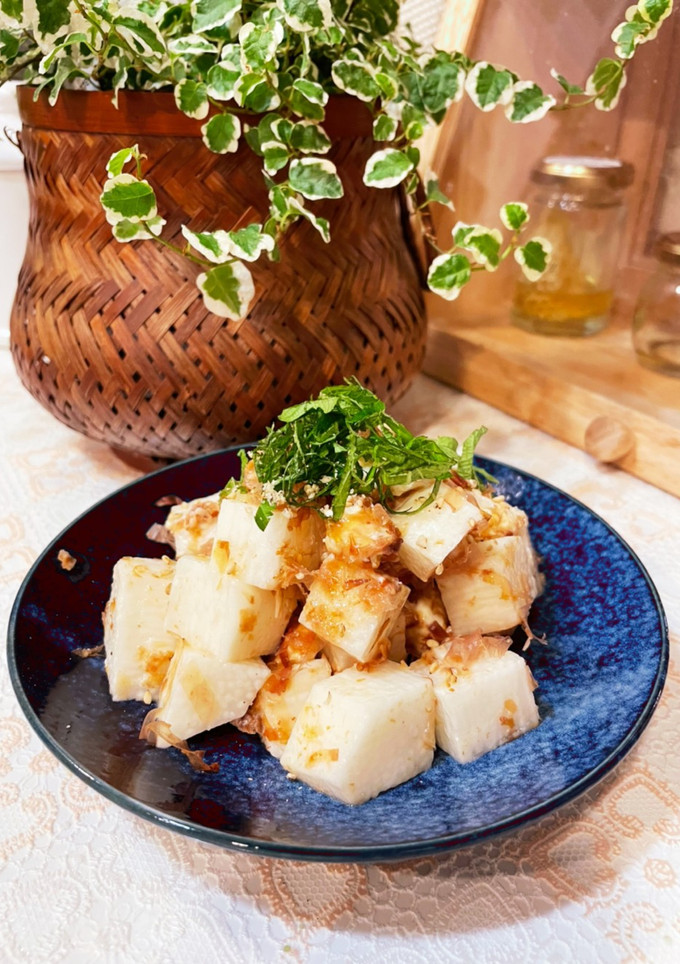 白いおつまみ♡長芋とクリチ梅おかかの和物-レシピのメイン写真