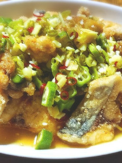 サバの唐揚げに酸っぱ辛い香味タレで-レシピのメイン写真