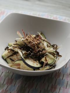 夏の味♪ 茄子とミョウガの塩昆布和え-レシピのメイン写真