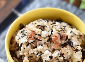 梅ひじきの混ぜご飯【冷凍作り置き】-レシピのメイン写真
