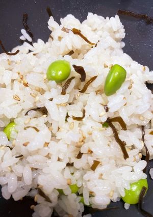 枝豆と塩昆布おにぎり-レシピのメイン写真