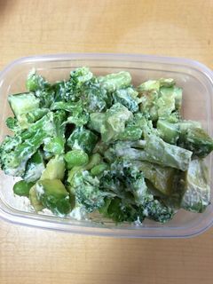 夏野菜とアボカド胡麻マヨネーズ和え-レシピのメイン写真