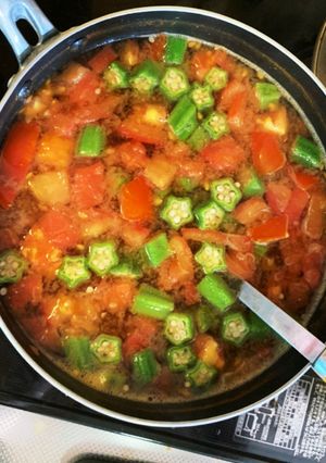 トマトとオクラの味噌汁-レシピのメイン写真