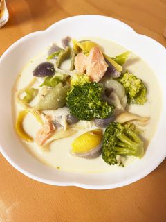 ブロッコリーと鮭のマカロニスープ-レシピのメイン写真