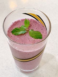 朝食にピッタリ◎ブルーベリースムージー-レシピのメイン写真