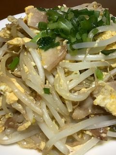 簡単美味しい!焼豚ともやしの卵炒め♬-レシピのメイン写真