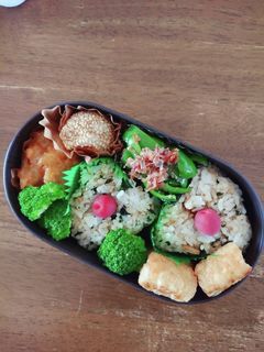 JK☆ゴボウ風味のおにぎり弁当♪-レシピのメイン写真
