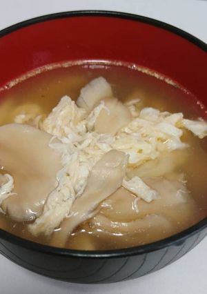 簡単!地味だけど美味!まいたけと卵スープ-レシピのメイン写真