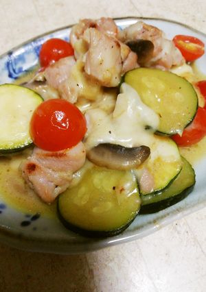 鶏肉とズッキーニの簡単チーズ焼き-レシピのメイン写真