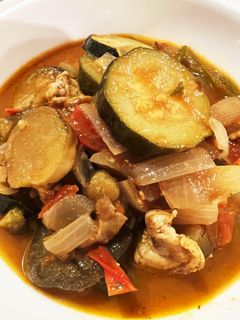 トマトそのまま、優しい味の夏野菜の煮込み-レシピのメイン写真