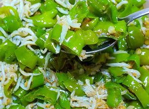 甘長と釜あげしらすのゴマ油炒め-レシピのメイン写真