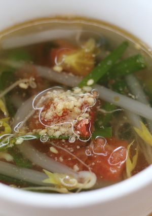 ニラとトマトの中華風スープ-レシピのメイン写真