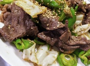 【牛肉とピーマンとキャベツの味噌炒め】-レシピのメイン写真