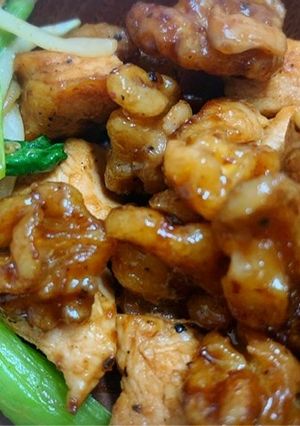 クルミと鶏肉のチャツネ炒め-レシピのメイン写真