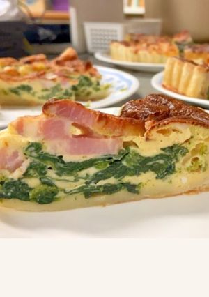 クリスマスに♪ほうれん草ベーコンキッシュ-レシピのメイン写真