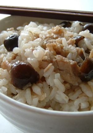ほぐし鶏とごぼうしめじご飯。-レシピのメイン写真