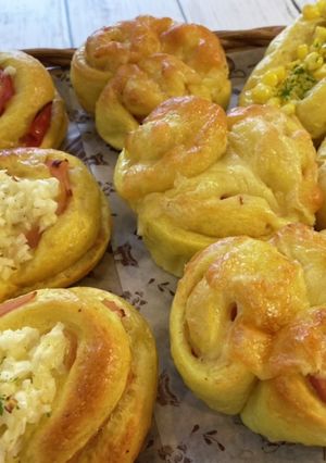 一つの生地で3種の惣菜パン♪-レシピのメイン写真