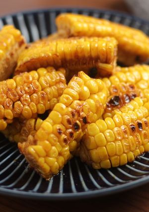 バター醤油が香ばしい♪焼きとうもろこし -レシピのメイン写真
