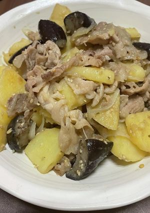 じゃがいもと豚こまのごま味噌炒め-レシピのメイン写真