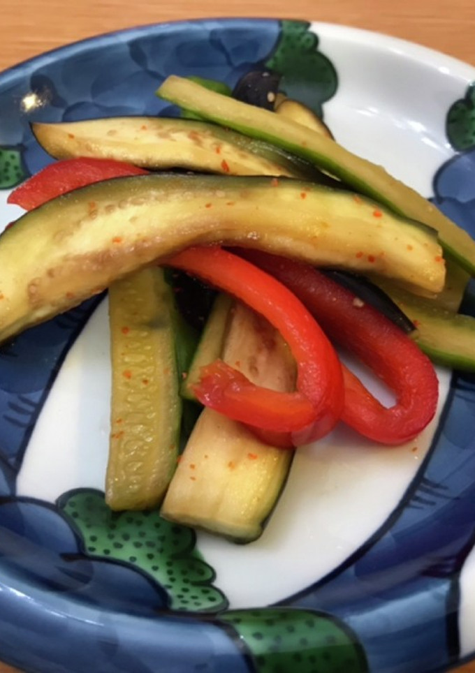 簡単おいしい！彩り野菜の白だし浅漬け-レシピのメイン写真