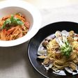 簡単同時調理!ナポリタン・ペペロンチーノ