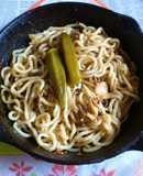 アヒージョ･オイルで焼きうどん＋オクラ