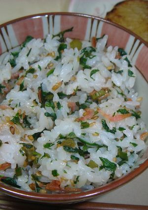 肝臓を丈夫に！　春菊とサクラエビご飯☆-レシピのメイン写真