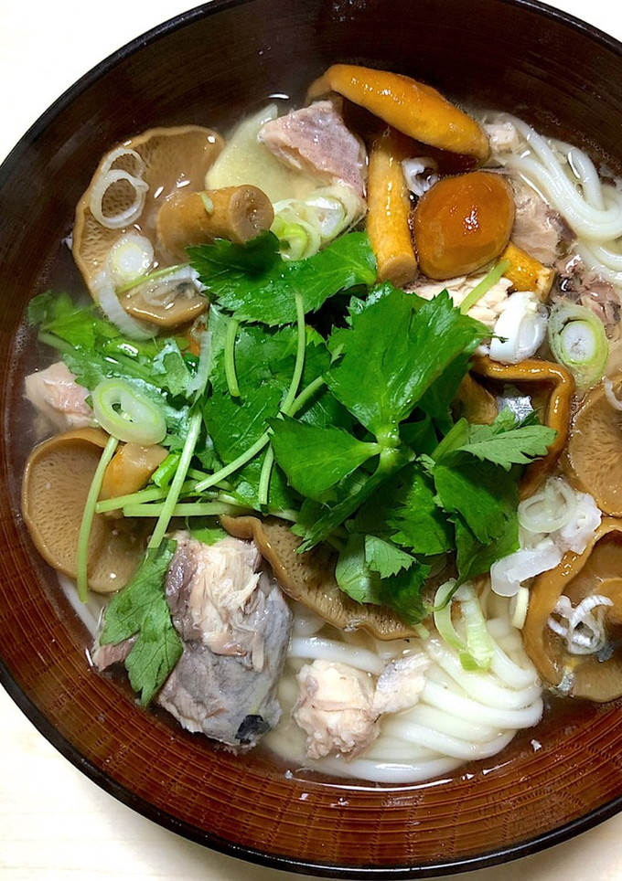 うどんで作る鯖缶となめこのフォー風-レシピのメイン写真