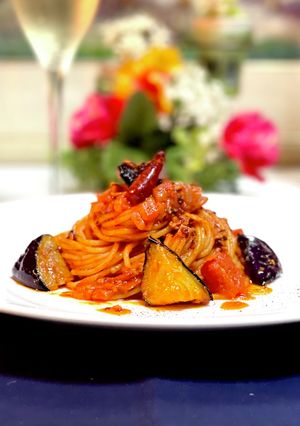 ナスとベーコンの旨辛ラー油トマトパスタ♡-レシピのメイン写真