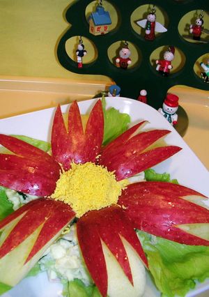 クリスマス★りんごdeお花のポテトサラダ-レシピのメイン写真