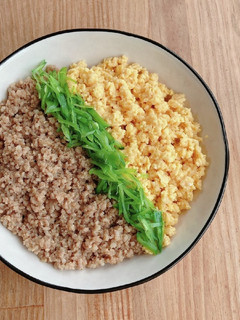 三色丼☆豚とたまごのそぼろ丼-レシピのメイン写真