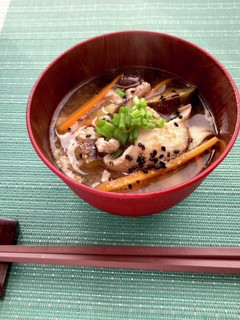ナスとひき肉の具沢山お味噌汁-レシピのメイン写真