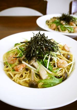 プリプリ海老の水菜としめじの和風パスタ♪-レシピのメイン写真