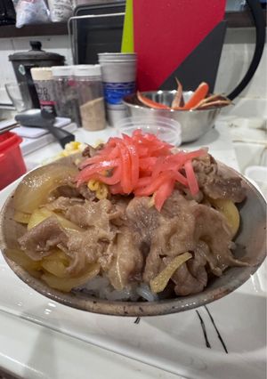 すき焼き用牛肉で絶品!ザラメの贅沢牛丼-レシピのメイン写真