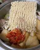 サッポロ一番塩ラーメンで鍋