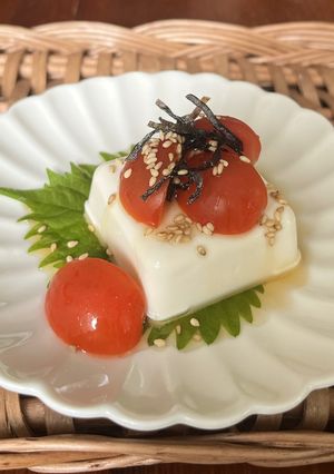 トマトと塩昆布の冷奴。おつまみにも。-レシピのメイン写真