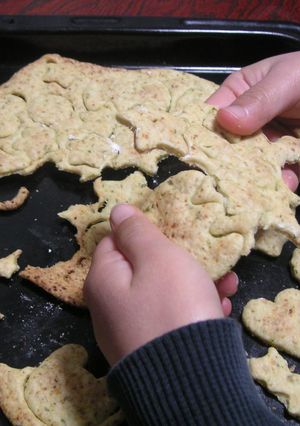 子供と型抜きあそび♥クラッカー-レシピのメイン写真