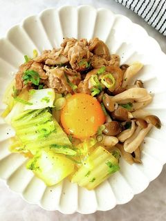 8分煮るだけ!白菜と豚肉のすき焼き風煮-レシピのメイン写真