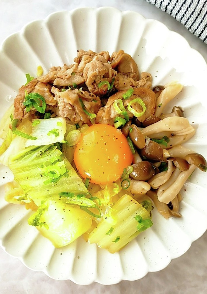 8分煮るだけ！白菜と豚肉のすき焼き風煮-レシピのメイン写真