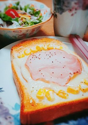 ★簡単豪華なハムマヨコーントースト★-レシピのメイン写真
