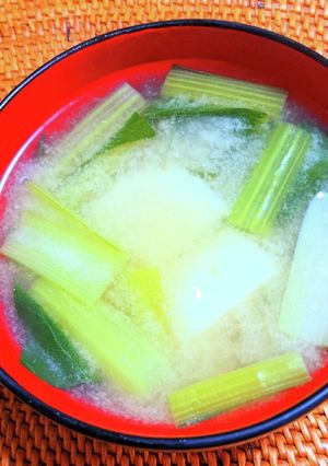 小松菜とじゃがいもの味噌汁-レシピのメイン写真