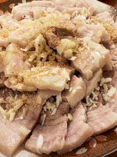蒜泥白片肉(茹で豚のニンニクソースかけ)-レシピのメイン写真