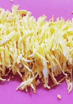 レンジで卵1/2個~できる♪薄焼き錦糸卵-レシピのメイン写真